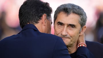 GIRONA, 06/10/2024.- El entrenador del Athletic, Ernesto Valverde, durante el partido de LaLiga ante el Girona, que se disputa este domingo en el estadio de Montilivi.EFE/ David Borrat
