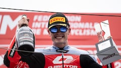 Manu González celebra en Motegi su primera victoria en el Mundia de Moto2.