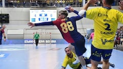 Petar Cikusa en uno de sus goles.