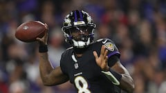 BALTIMORE, MARYLAND - SEPTEMBER 29: Lamar Jackson #8 of the Baltimore Ravens throws a pass during the third quarter against the Buffalo Bills at M&T Bank Stadium on September 29, 2024 in Baltimore, Maryland.   Patrick Smith/Getty Images/AFP (Photo by Patrick Smith / GETTY IMAGES NORTH AMERICA / Getty Images via AFP)