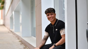 Nico Melamed posa para As