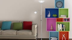 Esta lámpara de pie es muy barata y resulta ideal para leer en el salón o el dormitorio.