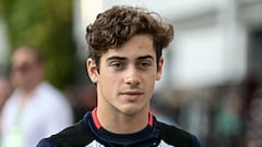 Williams' Argentinian driver Franco Colapinto arrives for the drivers' parade before the Formula One Singapore Grand Prix night race at the Marina Bay Street Circuit in Singapore on September 22, 2024. (Photo by Lillian SUWANRUMPHA / AFP)