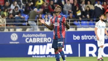 Soko celebra su gran gol al Cádiz.