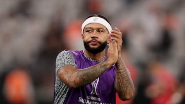 Memphis Depay durante un partido con el Corinthians